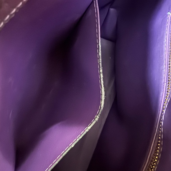 Louis Vuitton Monogram Vernis Bronze Bag. Comes with COA - Picture 14 of 16